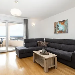 Villa San Antonio Apartments By Aneo Travel Apartment